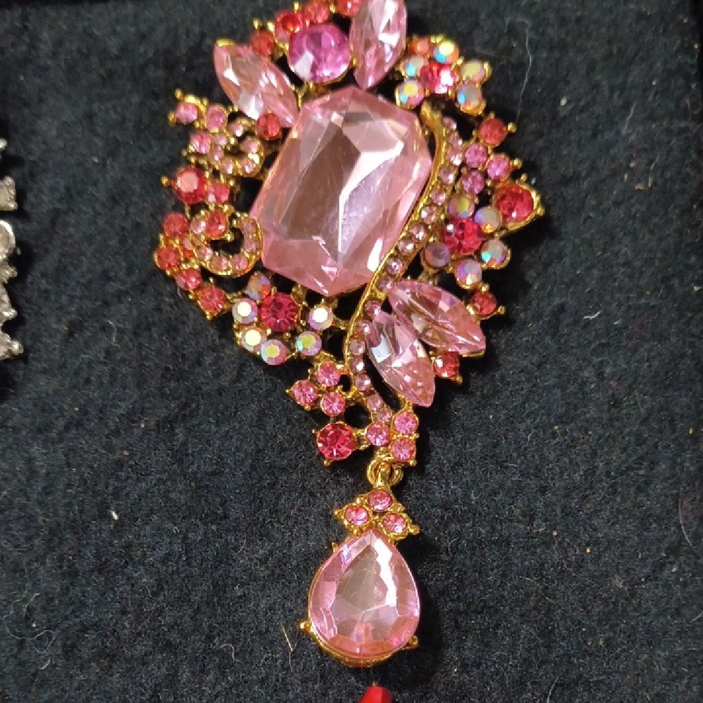 Chic Pink and Gold Crystal Brooch